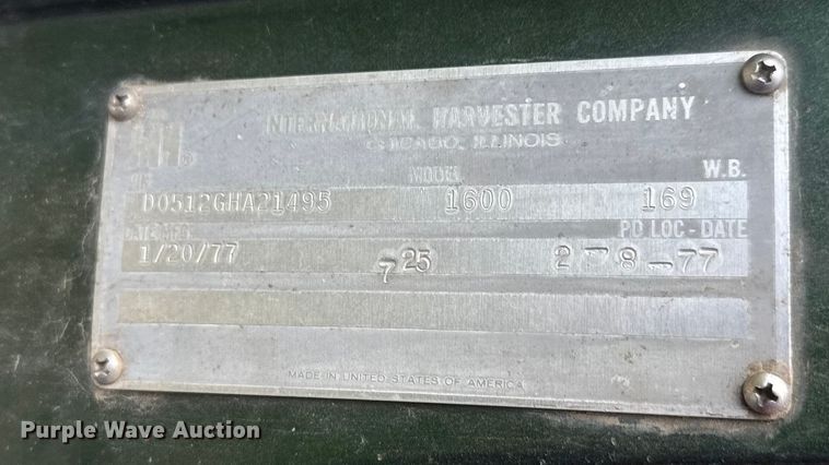 image for item DP8878 1977 International Loadstar 1600 grain truck