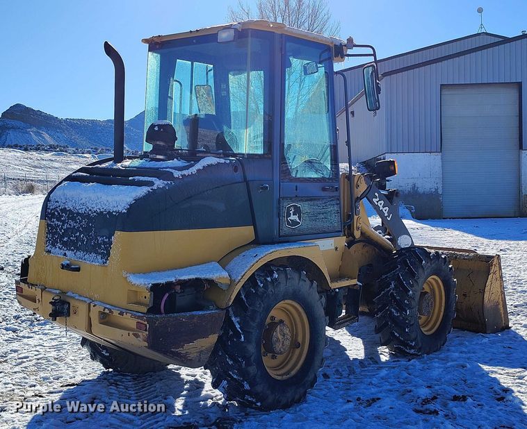 image for item DT0783 2005 John Deere 244J wheel loader