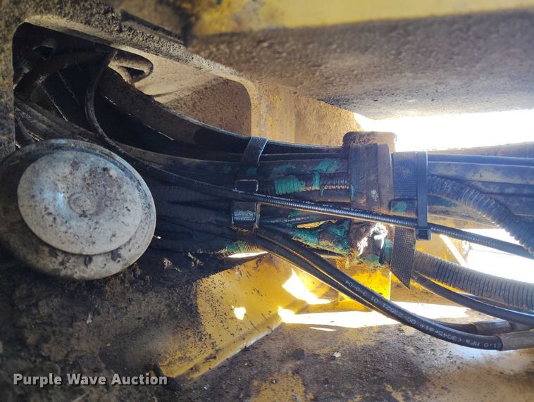 image for item DT0783 2005 John Deere 244J wheel loader