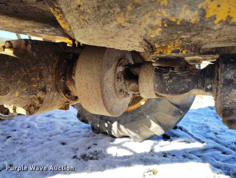 image for item DT0783 2005 John Deere 244J wheel loader