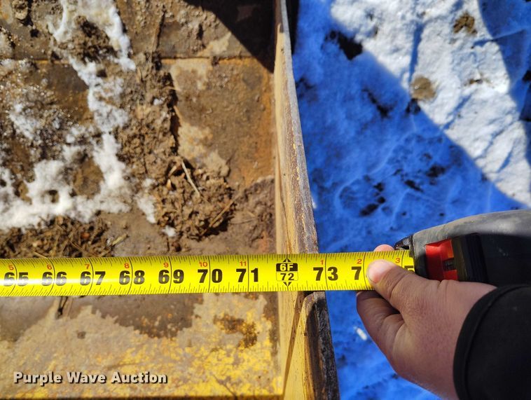 image for item DT0783 2005 John Deere 244J wheel loader