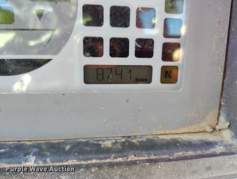 image for item DT0783 2005 John Deere 244J wheel loader