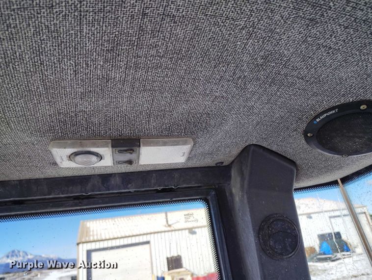 image for item DT0783 2005 John Deere 244J wheel loader