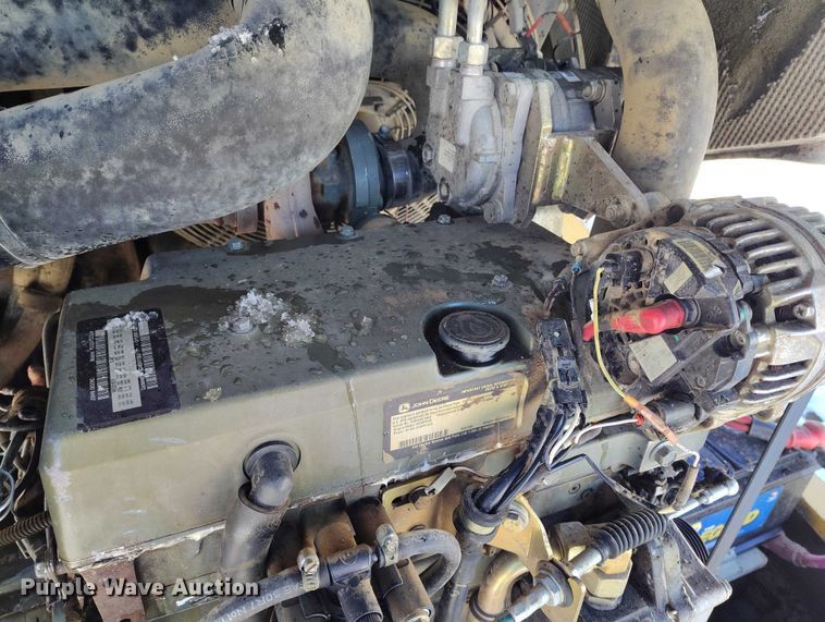 image for item DT0783 2005 John Deere 244J wheel loader