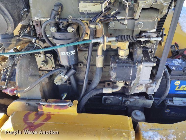 image for item DT0783 2005 John Deere 244J wheel loader