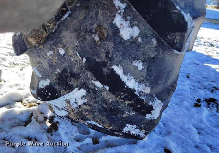 image for item DT0783 2005 John Deere 244J wheel loader