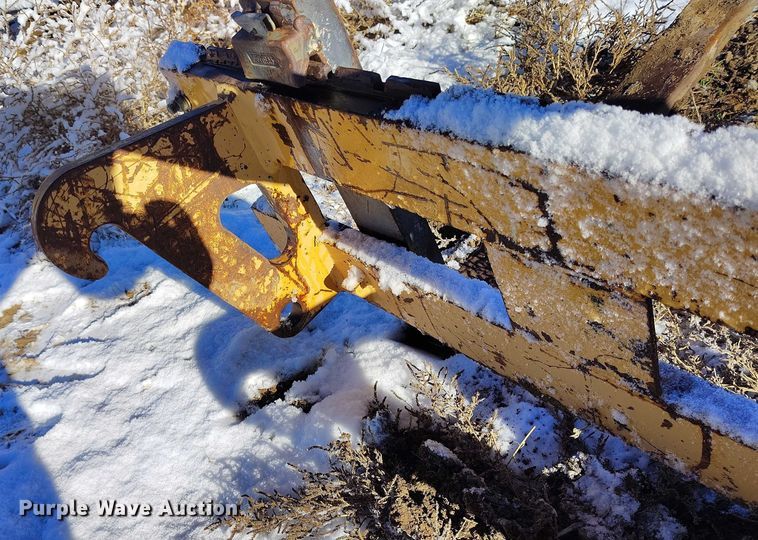 image for item DT0783 2005 John Deere 244J wheel loader