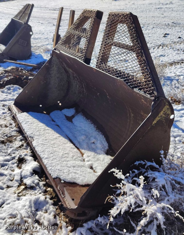 image for item DT0783 2005 John Deere 244J wheel loader