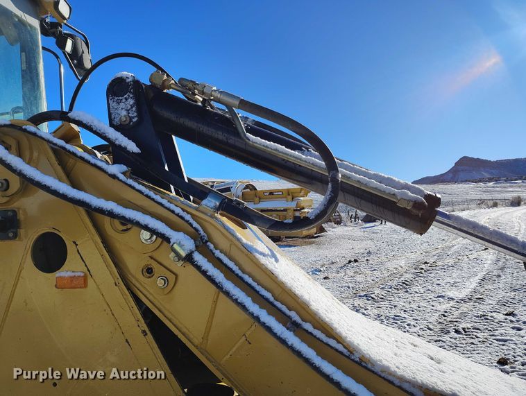 image for item DT0784 2005 Caterpillar 924G High Lift wheel loader