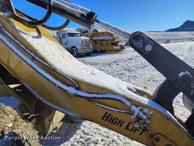 image for item DT0784 2005 Caterpillar 924G High Lift wheel loader