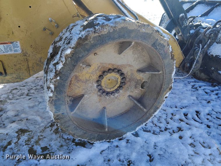 image for item DT0784 2005 Caterpillar 924G High Lift wheel loader