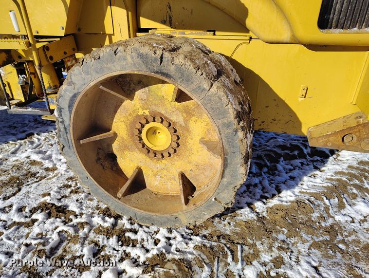 image for item DT0784 2005 Caterpillar 924G High Lift wheel loader