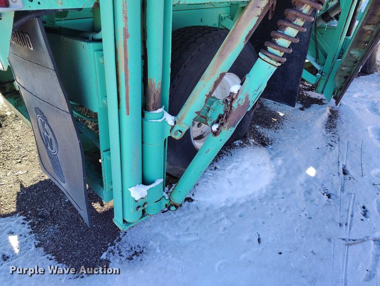 image for item DT0787 1974 Oshkosh P2025-1E1 dump / spreader truck