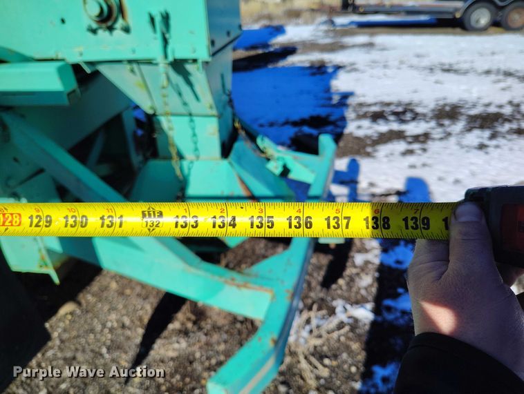 image for item DT0787 1974 Oshkosh P2025-1E1 dump / spreader truck