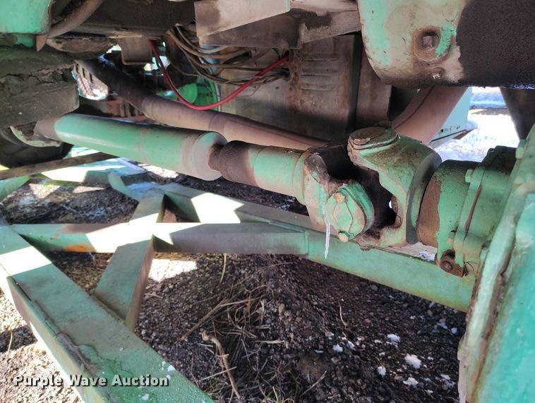 image for item DT0787 1974 Oshkosh P2025-1E1 dump / spreader truck