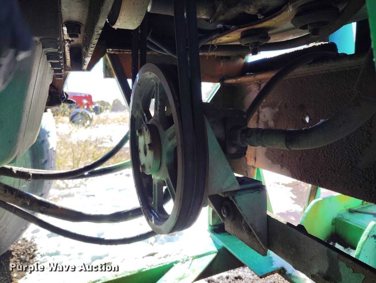 image for item DT0787 1974 Oshkosh P2025-1E1 dump / spreader truck