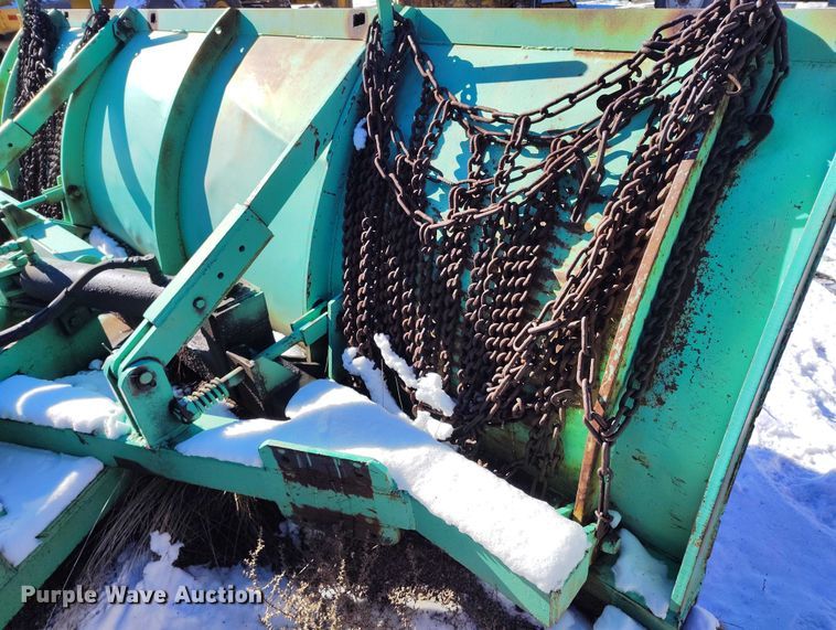 image for item DT0787 1974 Oshkosh P2025-1E1 dump / spreader truck