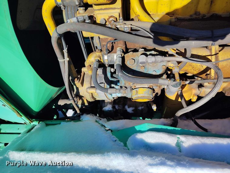 image for item DT0787 1974 Oshkosh P2025-1E1 dump / spreader truck