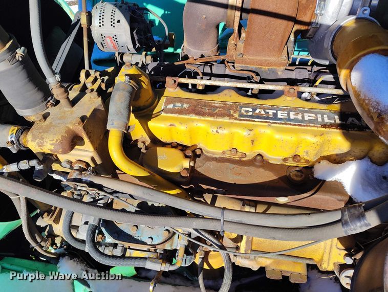 image for item DT0787 1974 Oshkosh P2025-1E1 dump / spreader truck