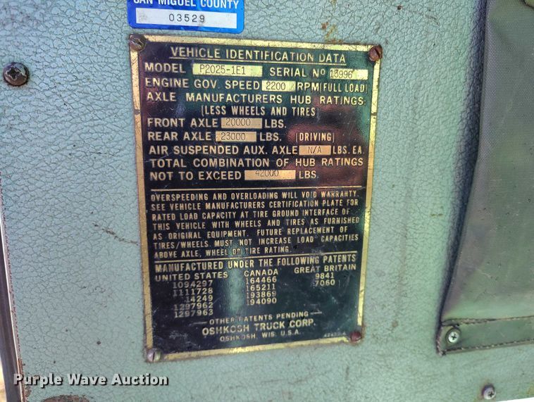 image for item DT0787 1974 Oshkosh P2025-1E1 dump / spreader truck