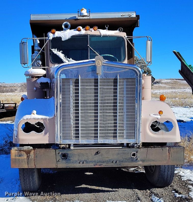 image for item DT0788 1974 Kenworth 923 dump truck