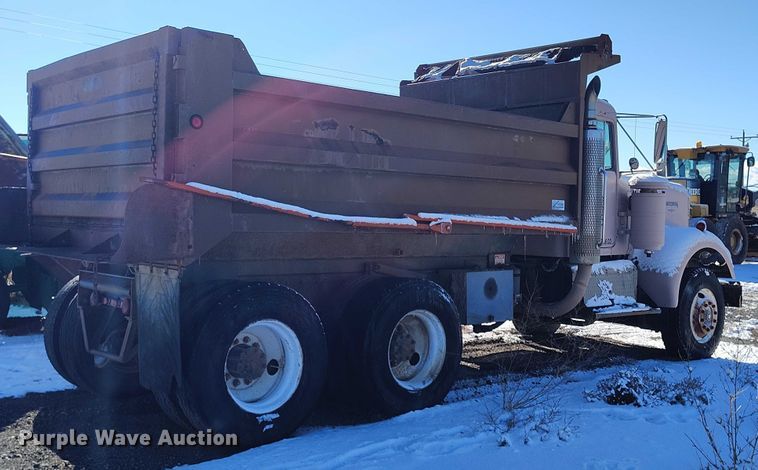 image for item DT0788 1974 Kenworth 923 dump truck