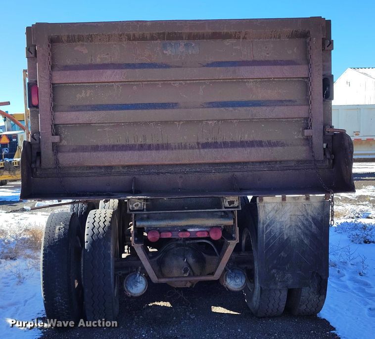 image for item DT0788 1974 Kenworth 923 dump truck