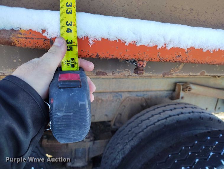 image for item DT0788 1974 Kenworth 923 dump truck