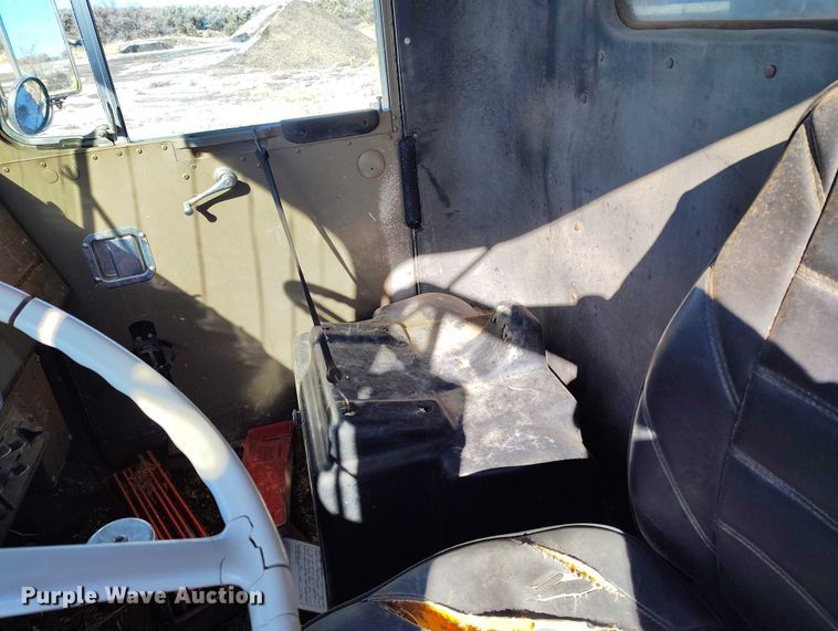 image for item DT0788 1974 Kenworth 923 dump truck