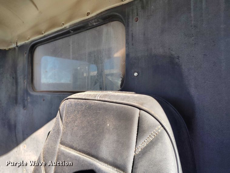 image for item DT0788 1974 Kenworth 923 dump truck