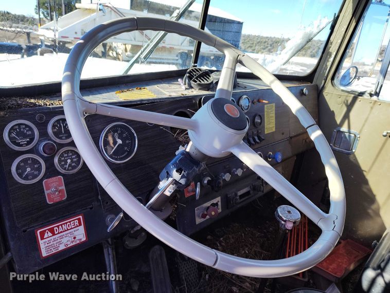 image for item DT0788 1974 Kenworth 923 dump truck