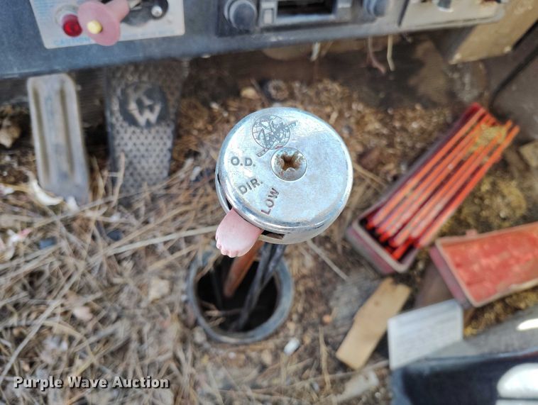 image for item DT0788 1974 Kenworth 923 dump truck