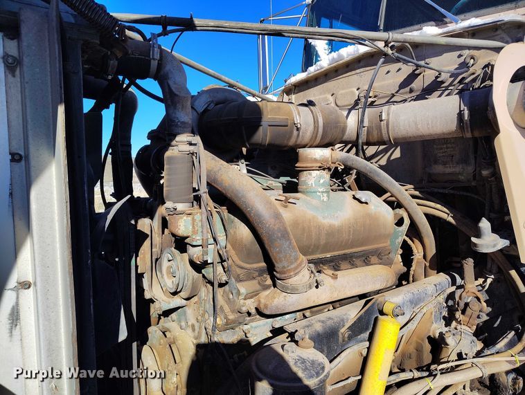 image for item DT0788 1974 Kenworth 923 dump truck