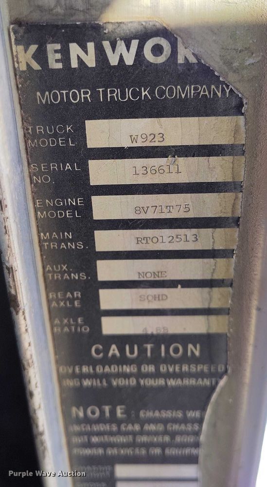 image for item DT0788 1974 Kenworth 923 dump truck