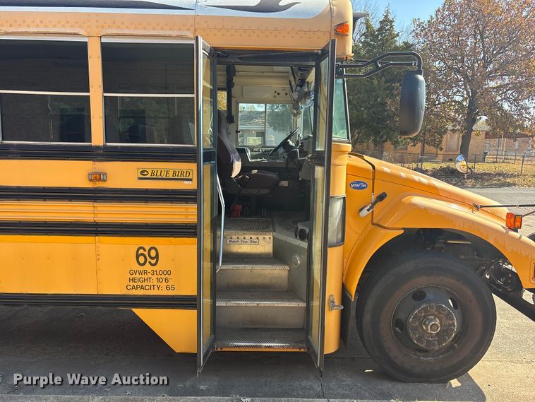 image for item DV5007 2007 Blue Bird BB Conventional school bus