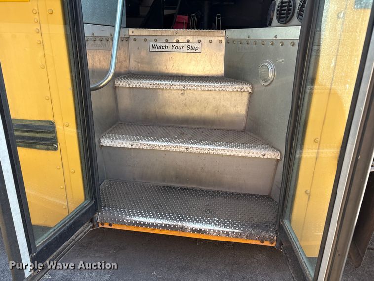 image for item DV5007 2007 Blue Bird BB Conventional school bus