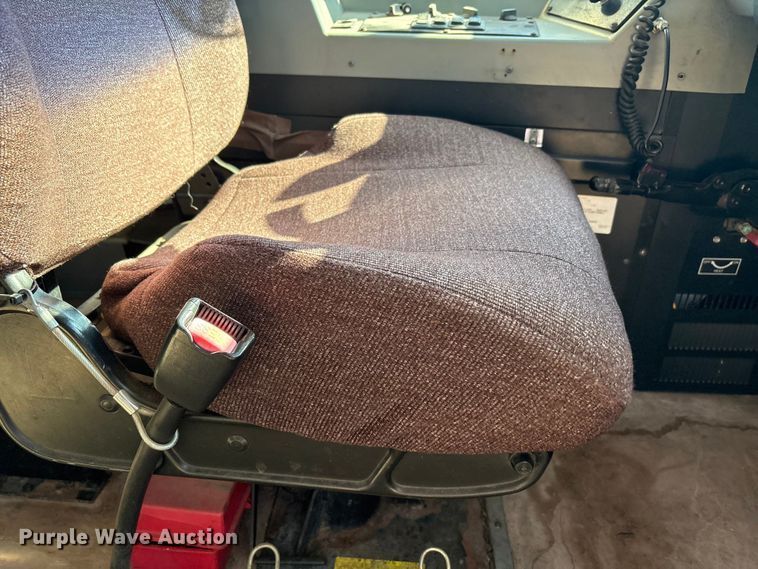 image for item DV5007 2007 Blue Bird BB Conventional school bus