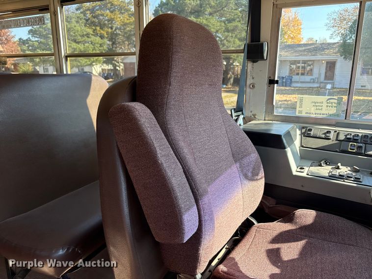 image for item DV5007 2007 Blue Bird BB Conventional school bus