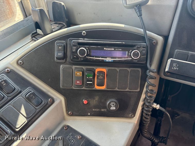 image for item DV5007 2007 Blue Bird BB Conventional school bus