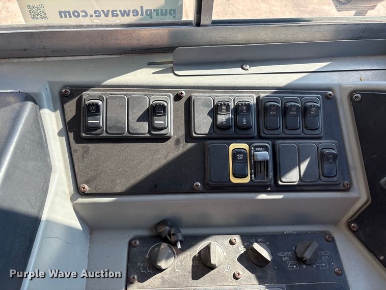 image for item DV5007 2007 Blue Bird BB Conventional school bus