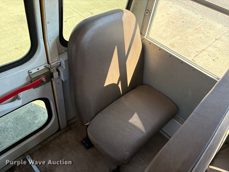 image for item DV5007 2007 Blue Bird BB Conventional school bus