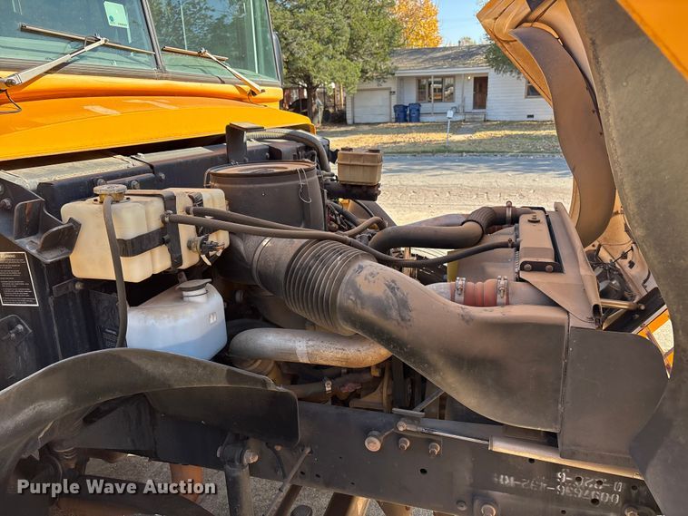 image for item DV5007 2007 Blue Bird BB Conventional school bus