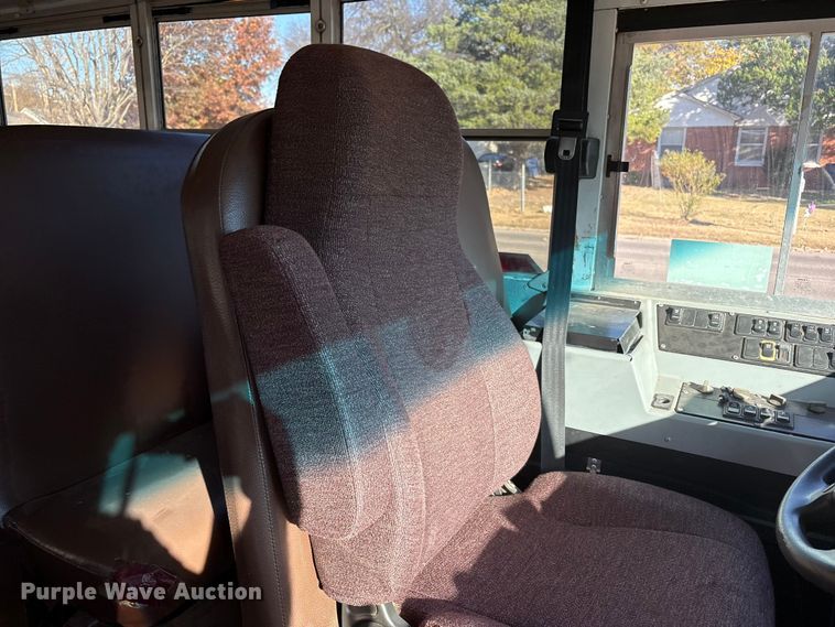 image for item DV5008 2010 Blue Bird Vision school bus