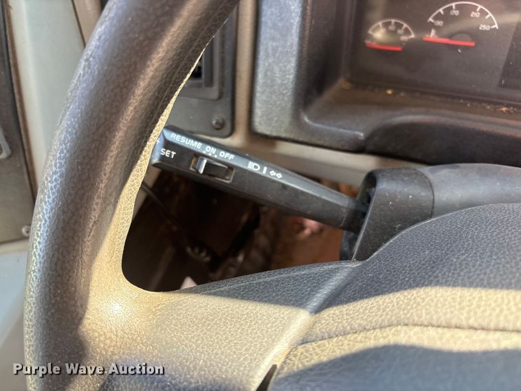 image for item DV5008 2010 Blue Bird Vision school bus