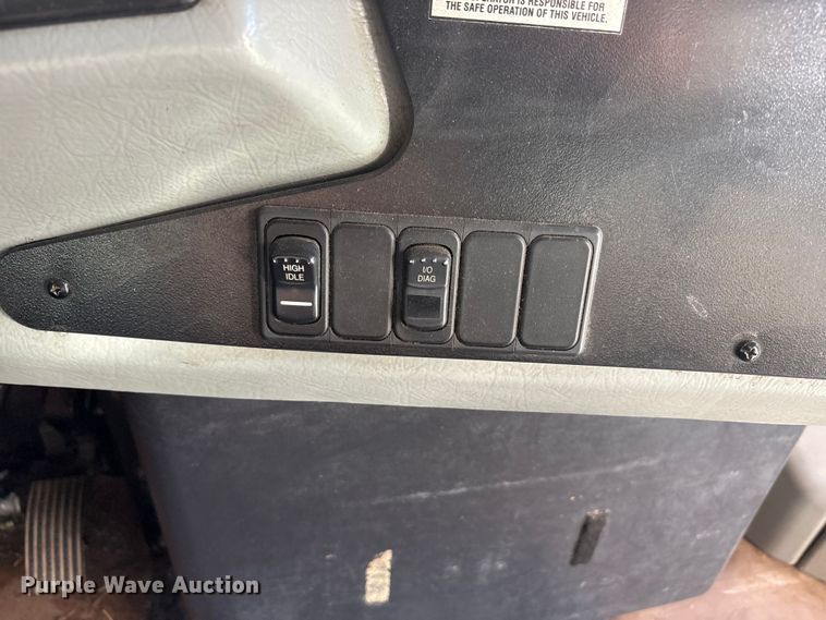 image for item DV5008 2010 Blue Bird Vision school bus