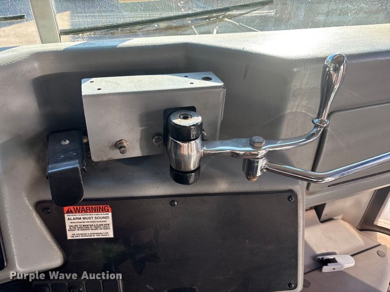 image for item DV5008 2010 Blue Bird Vision school bus