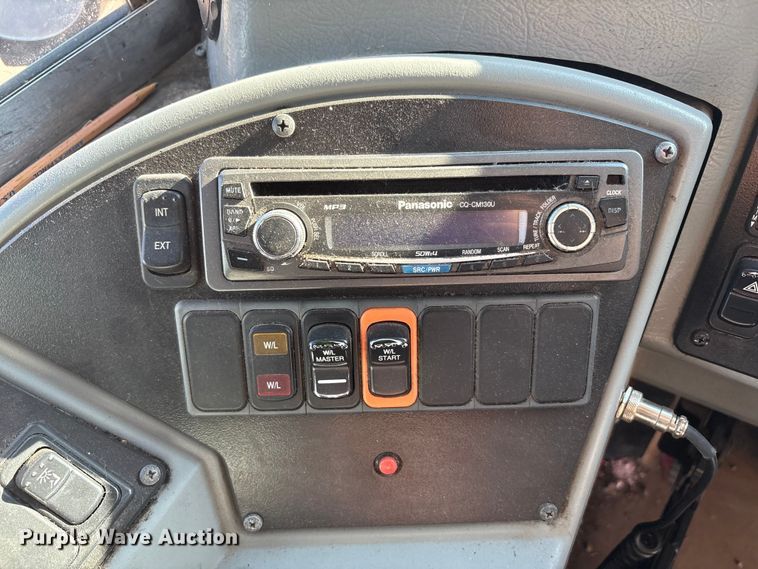 image for item DV5008 2010 Blue Bird Vision school bus