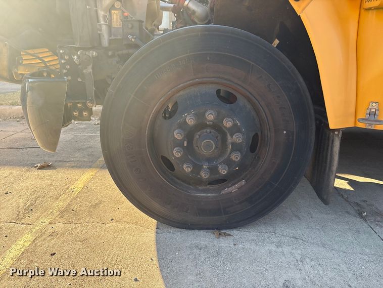 image for item DV5008 2010 Blue Bird Vision school bus