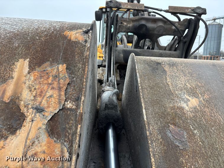 image for item DW7298 2014 Volvo L90G wheel loader