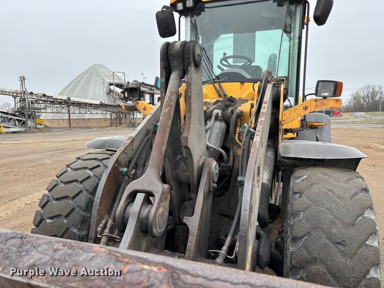 image for item DW7298 2014 Volvo L90G wheel loader